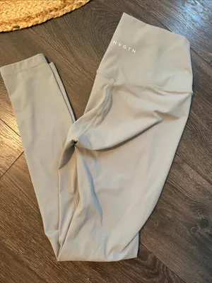 NVGTN Seamless High-Waist Leggings in Pale Gray thumbnail 5