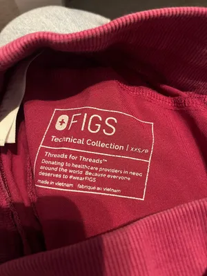 FIGS Scrubs Set thumbnail 5