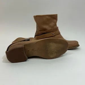 Marc Fisher Brown Ankle Leather Booties size 6M thumbnail 3