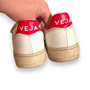 Veja V-10 White, Red &‎ Blue Leather Lace-Up Sneakers Sz 7 thumbnail 6
