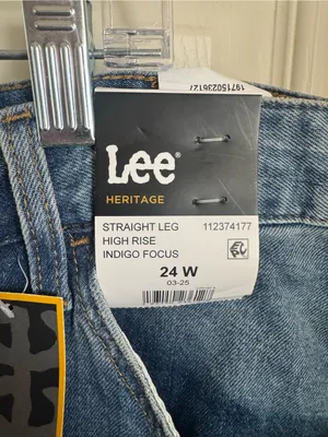 Lee Straight Leg High Rise Jeans thumbnail 4
