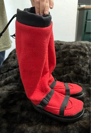 TAIGA Snowdog Polar Fleece Tall Winter Boots Red 40 9.5 thumbnail 1