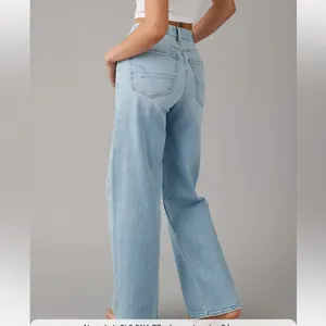 American Eagle Outfitters Curvy Super High Rise Jeans thumbnail 2