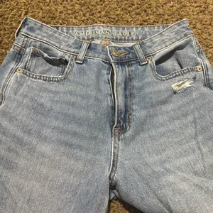 American Eagle mom jeans thumbnail 2