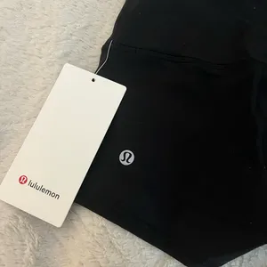 Lululemon Wunder train shorts thumbnail 3