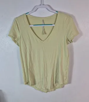 Lululemon 6 Love V Tee thumbnail 1