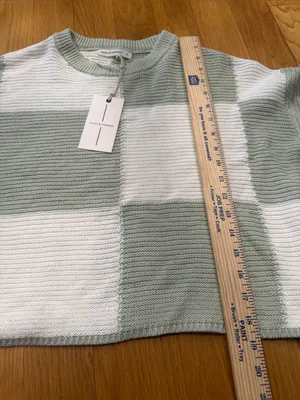 NWOT Moon & Madison green /white checkered sweater size small . thumbnail 5