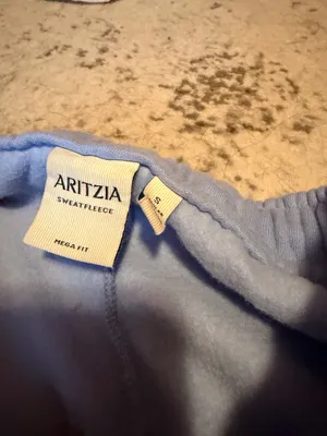 Aritzia Sweatfleece Sweatpants TNA Cozy Fleece Mega Fit thumbnail 3