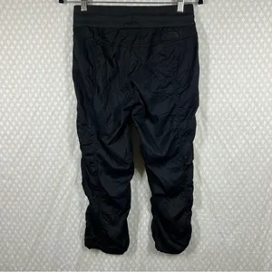 The‎ North Face Black Aphrodite 2.0 Capri Pants thumbnail 6