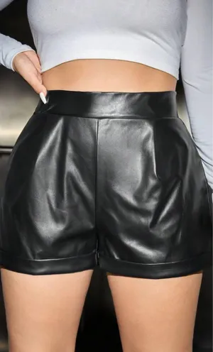 SHEIN EZwear Plus High Waist Roll Up Hem PU Leather Shorts thumbnail 1