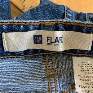 Gap Jeans Womens 6 Flare Stretch Medium Wash‎ Stretch Cotton Lycra Spandex thumbnail 2