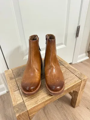 FRYE Veronica Leather Zip Booties in Bronze Size US 6 thumbnail 2