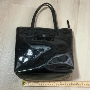 Kate Spade Jeralyn Camellia Street Black Patent Leather Circle Embossed Tote Bag thumbnail 3