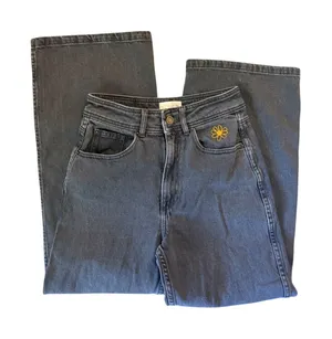 Sezane Black Wash Wide Leg Jeans Flower Embroidered Size 36 US 4 thumbnail 1