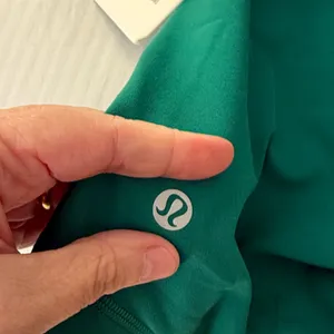 Lululemon Wunder Train HR Shorts 6” size in raceway green thumbnail 5