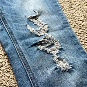 Indigo Rein Distressed Ankle Jeans in Blue thumbnail 8