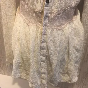 Free People Ivory Lace Cardigan Button Blouse Size M thumbnail 5