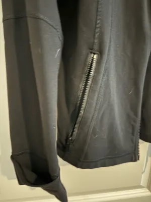 Lululemon Define Black Jacket Full Length Size 16 thumbnail 3