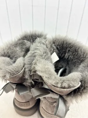 UGG Mini Bailey Bow II GreyShort Suede Shearling Boots size 9 thumbnail 3