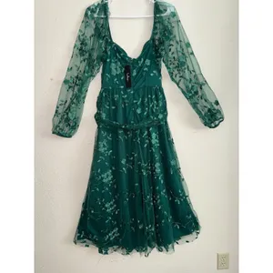Lulus Darling‎ Charisma Emerald Mesh Embroidered Midi Dress Size Small NWT thumbnail 2