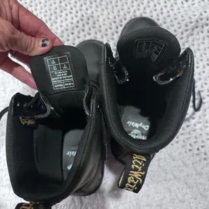 Dr. Martens WOMENS size 6 drywair Black Shoes waterproof thumbnail 10