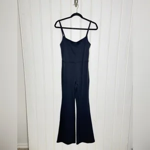 Wilfred Free Aritzia Divinity Jumpsuit Kick Flare Athletic Sz M 869 thumbnail 3