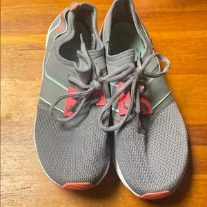 New Balance Charcoal and Vibrant Pink Athletic Shoes thumbnail 3