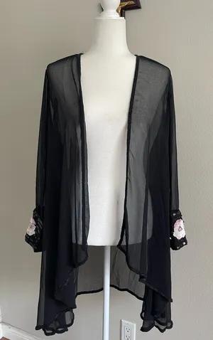 Sheer Black Floral Sleeve Kimono thumbnail 1