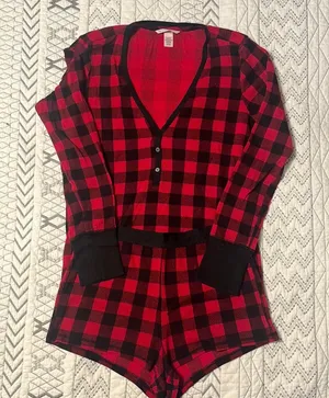 Victoria's Secret Flannel Pjs thumbnail 1