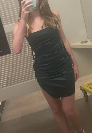 Homecoming Dress Green Size 4 thumbnail 1