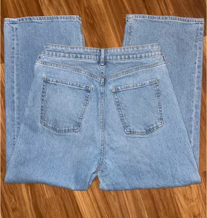 Old Navy Sky-Hi Jeans Wide-Leg thumbnail 4