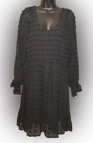 Chic Black Long Sleeve Dress Size L thumbnail 1