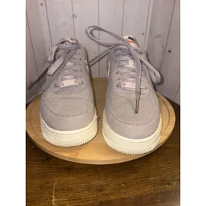 Nike Air Force 1 '07 SE NN Air Sprung Amethyst Ash Pale Ivory Butterfly‎ 8.5 thumbnail 2