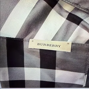 Burberry Gray and Black Checkered Scarf thumbnail 3