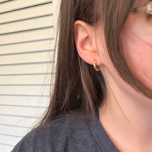 Chunky gold hoop earrings H&M thumbnail 2