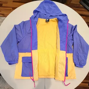 Nike | Women’s Icon Clash Retro Windbreaker. Size: thumbnail 9