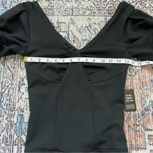 Express NWT Black Puff Sleeve Bodysuit V Neck Ruched Size XS Thong Body Suit thumbnail 8