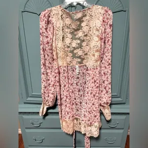 For LOVE & LEMONS FOR VICTORIA’S SECRET: Melrose Robe 💕 thumbnail 5