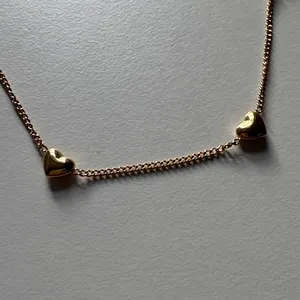 Gold Heart Necklace thumbnail 3