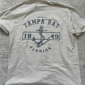 Target Beige Tampa Bay Graphic T-Shirt (Size Small) thumbnail 5