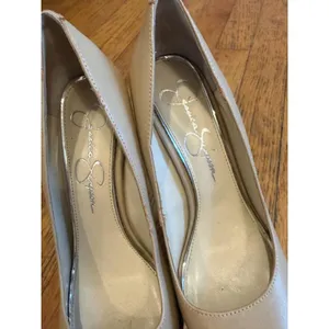 Jessica Simpson Shoes Womens Size 7 Beige Platform Stiletto Heels thumbnail 2
