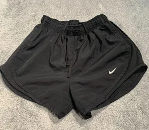 Nike black shorts XS thumbnail 1