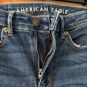 American Eagle Outfitters Size 0 Super Hi-Rise Flare Dark Blue Stretchy Jeans thumbnail 4