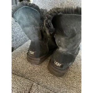 UGG Australia‎ Black Suede Sheepskin Lined Boots Women's Size 8 thumbnail 5