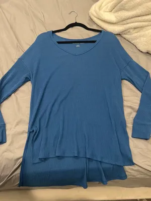 American Eagle Outfitters Sweater thumbnail 1