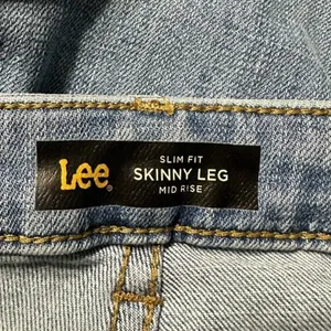 Lee Women's Slim Fit Skinny Leg Jean Women's 14 Light Blue Wash Midrise thumbnail 5