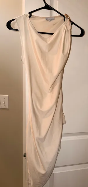 Boutique white dress thumbnail 1