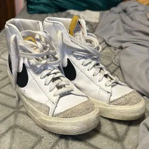 High Top Blazers thumbnail 1