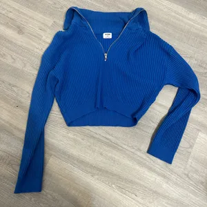 Cotton On Blue cropped quarter zip up sweater thumbnail 1