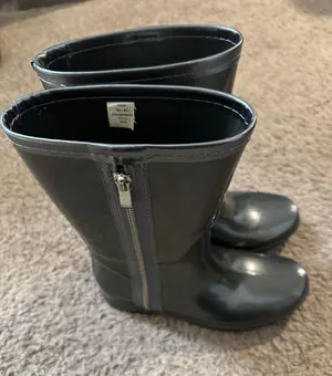 Rain Boots Gray Size 6 thumbnail 2